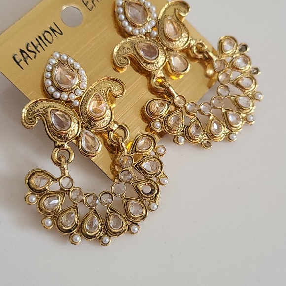 Fashion Earrings NWOT - Picture 5 of 9